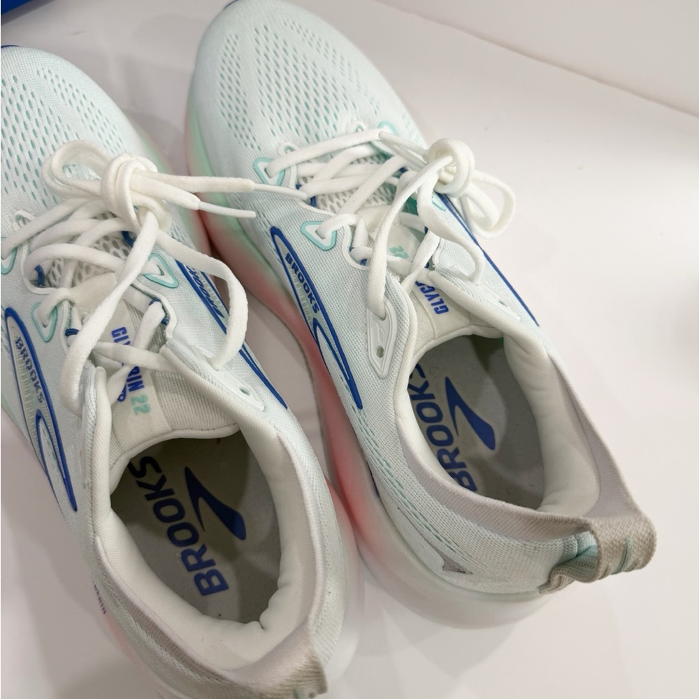Brooks Glycerin 22 Women’s Shoes - Picture 9 of 11